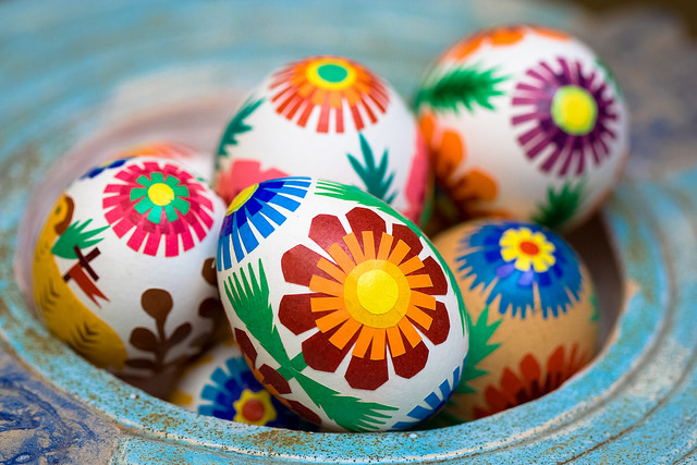 Необычно украшенные пасхальные яйца